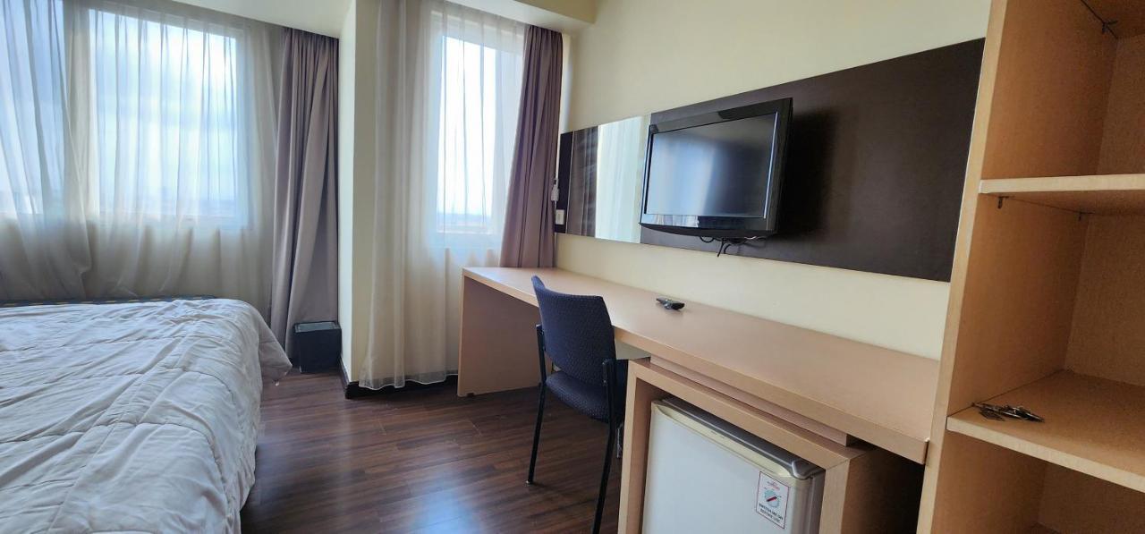 Apartemen Solo Paragon By Cariapartemen-Id Bonorejo Extérieur photo