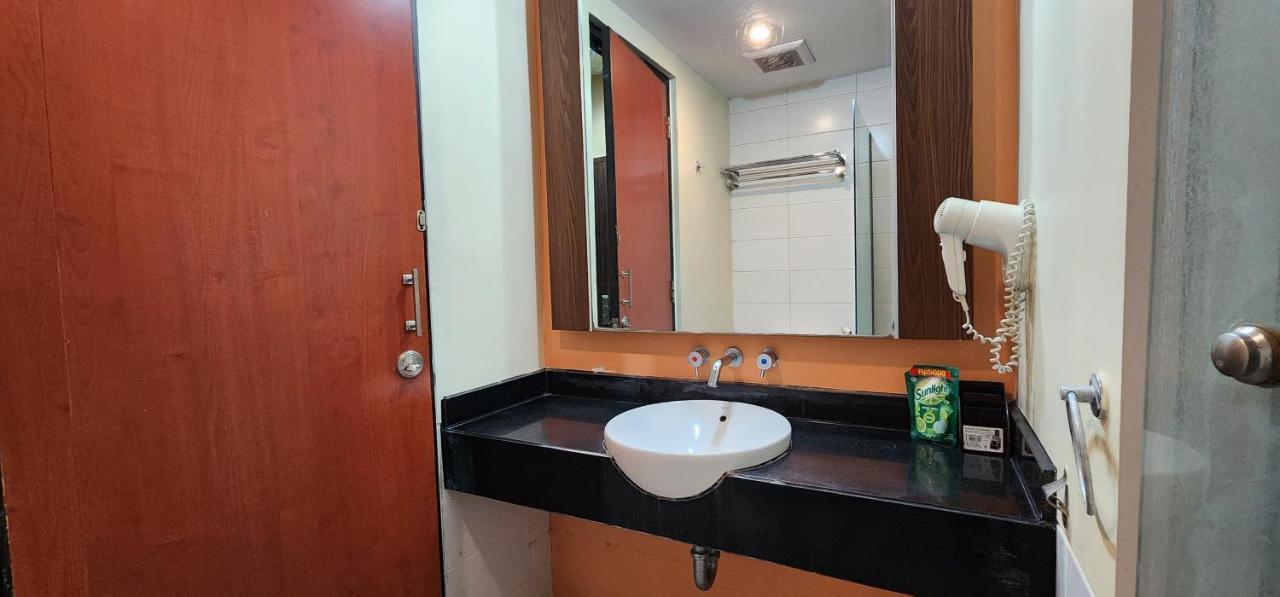 Apartemen Solo Paragon By Cariapartemen-Id Bonorejo Extérieur photo